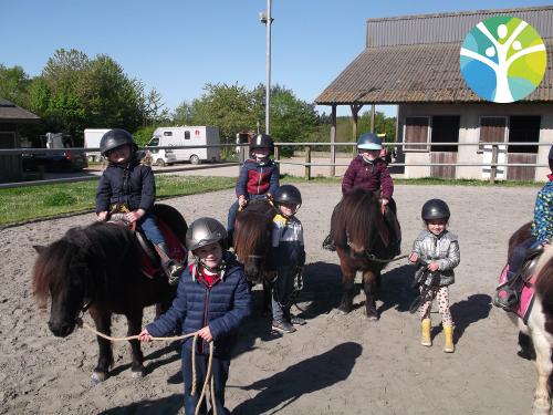 Les GS ont participé à la journée Poney école 